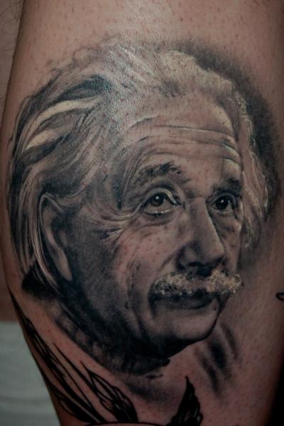 Einstein Porträt Realistische Tattoo von <b>Adam Barton</b> - tattoo-realistic-portrait-einstein