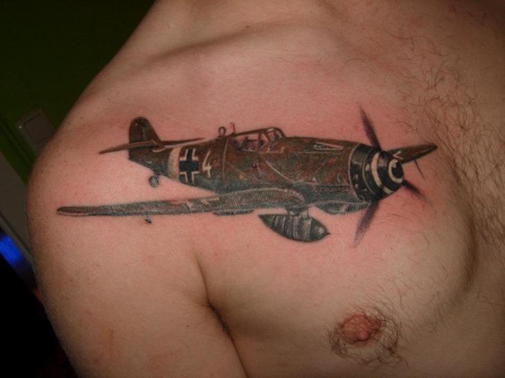 tattoo-pectoral-realistic-airplane.jpg
