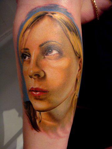 Tatuaje Hombro Realista Retrato por Roman Kuznetsov Tattoo - tattoo-shoulder-realistic-portrait