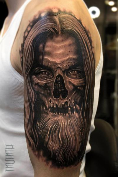 Shoulder Fantasy Skull Tattoo by Mumia Tattoo