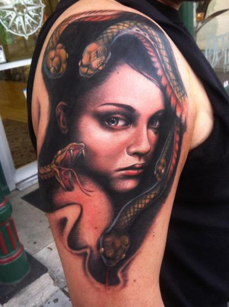 Schulter Frauen Schlangen Tattoo von Johnny Smith Art