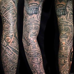 Aztekisches Hülse Tattoo