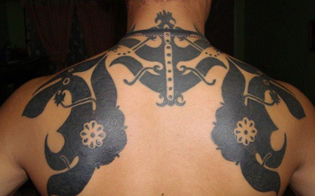Tatuaje Iban por Golpeteo Manual