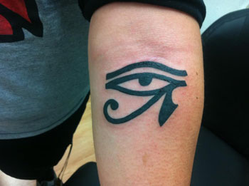 Oeil d'Horus Tattoos