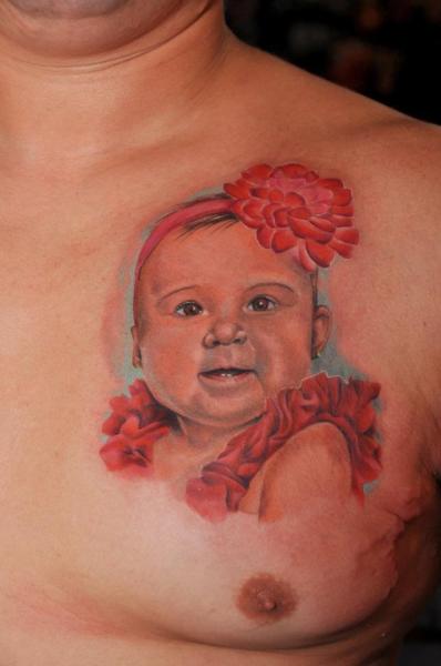 Tatuaggio Ritratti Petto Bambino di Tattoo Shimizu