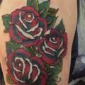 Old School Blumen Rose tattoo von Diamond Jacks