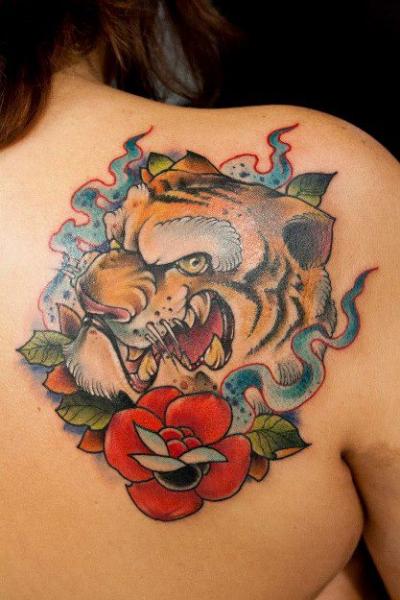 Tatuaggio Spalla Tigre di Extreme Needle