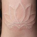 White Ink Dekoration tattoo von Adrenaline Vancity