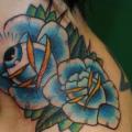 New School Blumen Nacken tattoo von Hell To Pay Tattoo