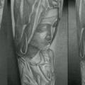 tatuaje Brazo Religioso Virgen por Sean Body Art