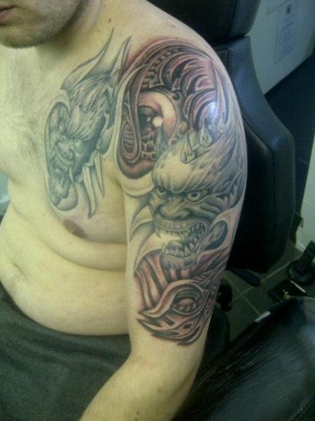 Tatuaje Hombro Fantasy Demonio por Sean Body Art