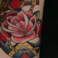 tatuaggio Old School Ancora Rose di Wrexham Ink