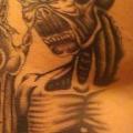 tatuaje Lado Esqueleto por Wrexham Ink