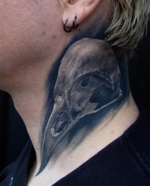 Tatuagem Pescoço Esqueleto por Apocalypse Tattoo