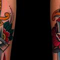 Arm Dolch tattoo von Artwork Rebels
