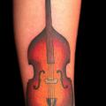tatuaje Brazo Realista Cello por Artwork Rebels