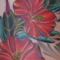 Realistische Blumen tattoo von Big Kahuna Tattoo
