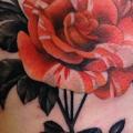 tatuaje Flor Lado por Black 13 Tattoo