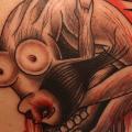 Schulter Old School Totenkopf Frauen Blut tattoo von Bugaboo Tattoo