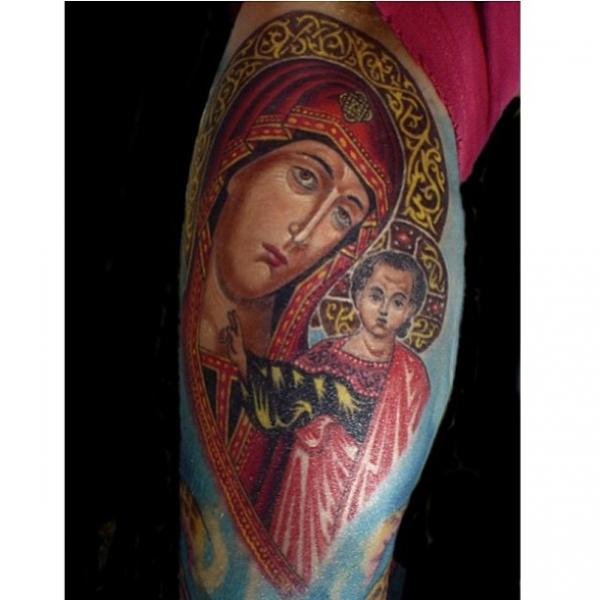 Tatuaggio Braccio Religiosi Madre Maria di East Side Ink Tattoo