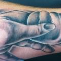 tatuaggio Braccio Mani di Epic Tattoo
