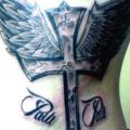 tatuaje Lado Alas Cruz por Epic Tattoo