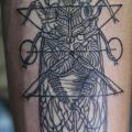 Arm Motte tattoo von Bloody Blue Tattoo