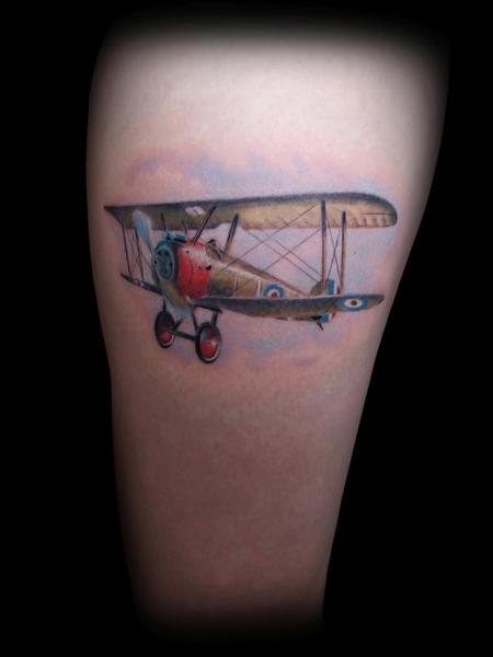 Bein Flugzeug Tattoo von Bloody Blue Tattoo