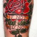 tatuaż Łydka Liście Róża przez Full Circle Tattoos