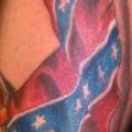 tatuaje Brazo Bandera por Gold City Ink