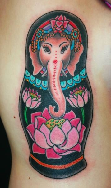 Tatuaż Matrioszka przez Hb Tattoo