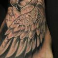 tatuaż Dłoń Sowa przez FreiHand Tattoo
