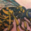 Realistische Biene tattoo von Hidden Hand Tattoo
