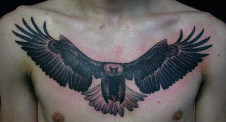 Realistische Brust Adler Tattoo von Immortal Image Tattoos