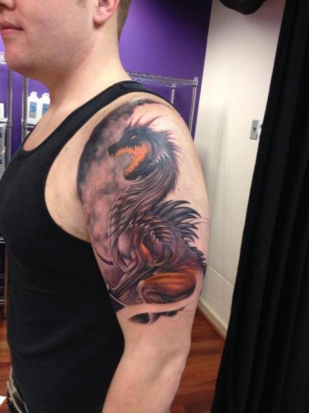 Tatuaje Hombro Fantasy Dragón por Immortal Image Tattoos