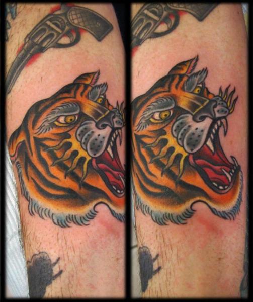 Old School Tiger Tattoo von Inborn Tattoo