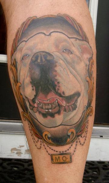 Tatuaż Realistyczny Łydka Pies przez Ink and Dagger Tattoo