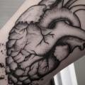Arm Herz tattoo von Art Corpus