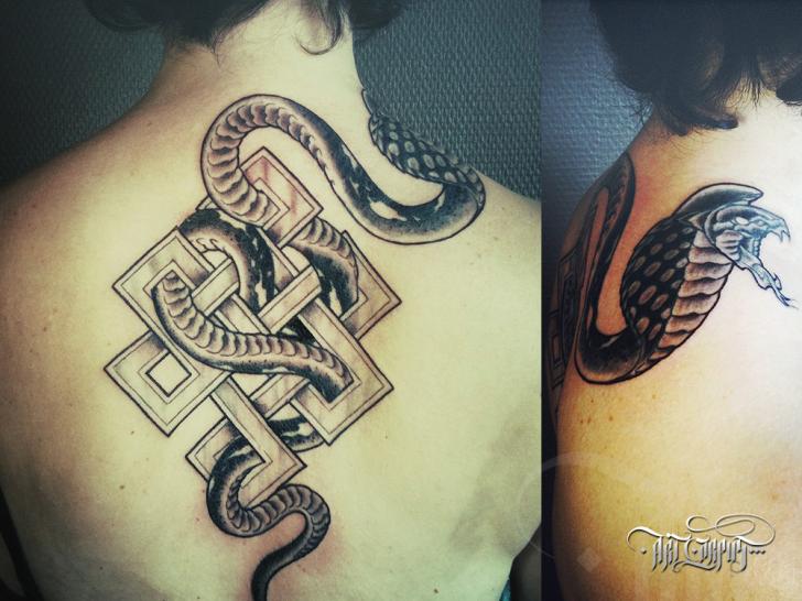 Schlangen Rücken Tattoo von Art Corpus