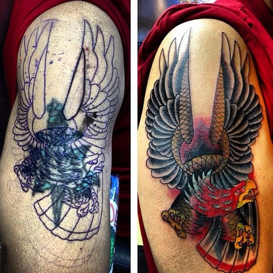 Tatuaje Hombro Old School Águila Cover-up por Inkd Chronicles