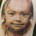 tatuaje Hombro Retrato Niños por Outsiders Ink