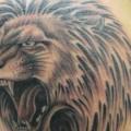 Shoulder Realistic Lion tattoo by Inxon Tattoo