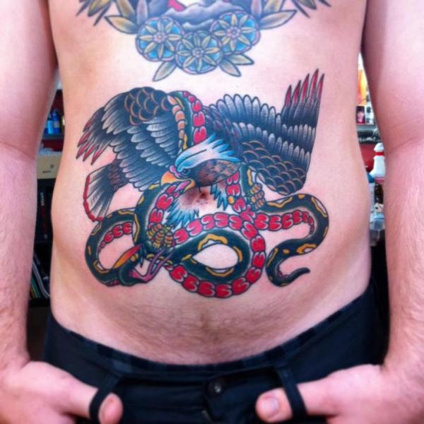 Tatuaggio Serpente Old School Aquila Pancia di Iron Age Tattoo