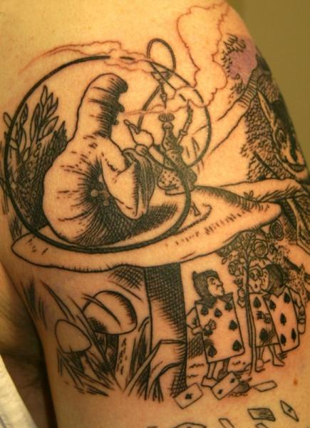 Tatuaż Alicja W Krainie Czarów Rysunek przez Lucky Draw Tattoos