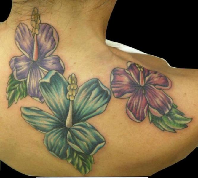รอยสัก ดอกไม้ คอ โดย Lucky Draw Tattoos