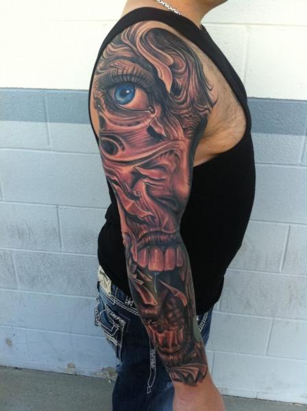 Tatuaje Brazo Fantasy por Mike DeVries Tattoos