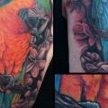 Arm Realistische Papagei tattoo von Mike DeVries Tattoos