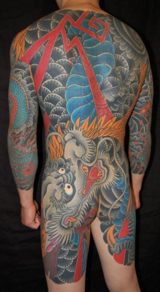 Tatuaje Japoneses Espalda Dragón Culo por NY Adorned