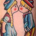 Arm Fantasie Kuss Charakter tattoo von Pino Bros Ink