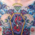 Brust Totenkopf Krähen Rose Diamant tattoo von Pino Bros Ink
